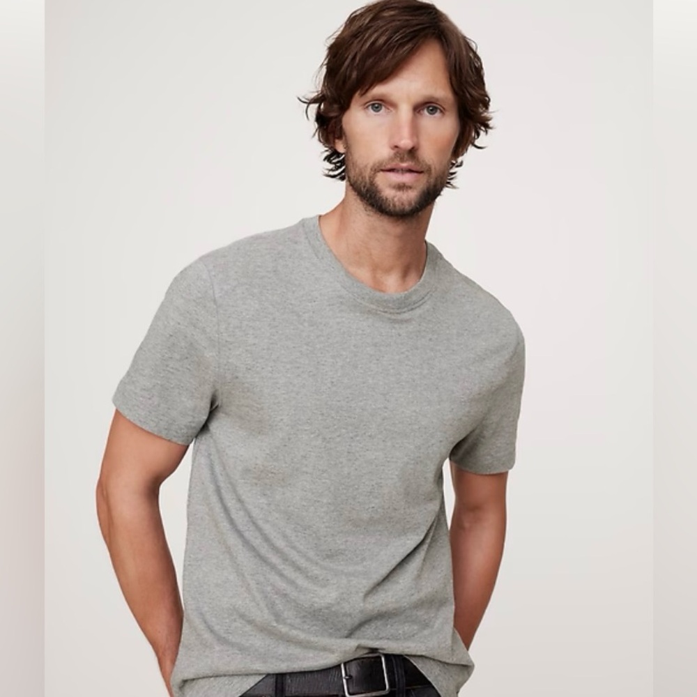 Banana Republic Men’s XL Fitted Crew 100% Cotton, Gray, Excellent Condition